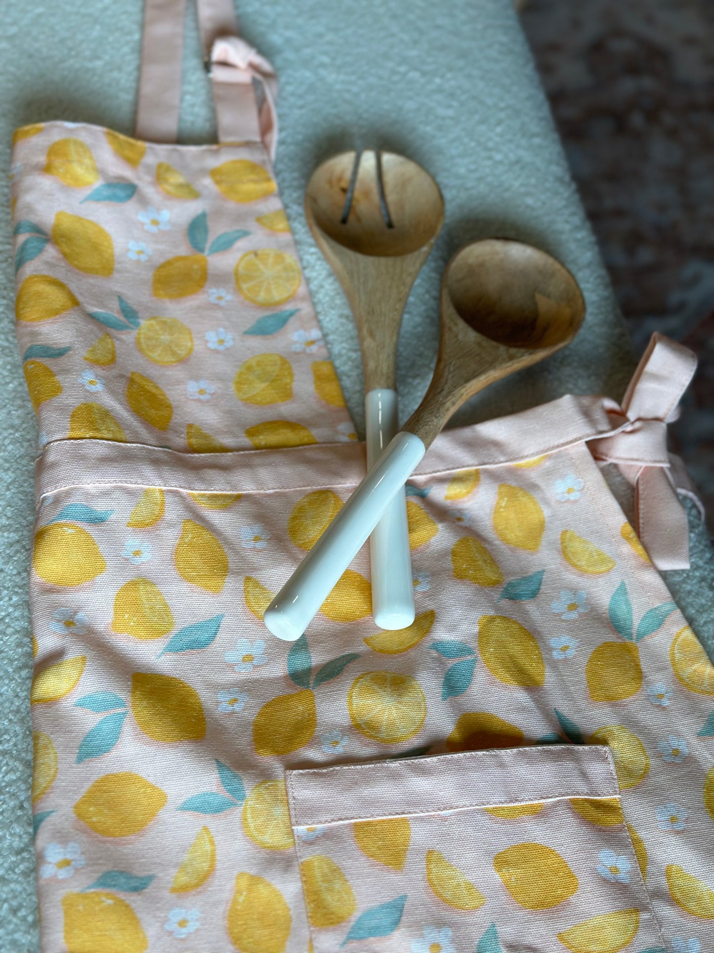 Kitchen apron (various)