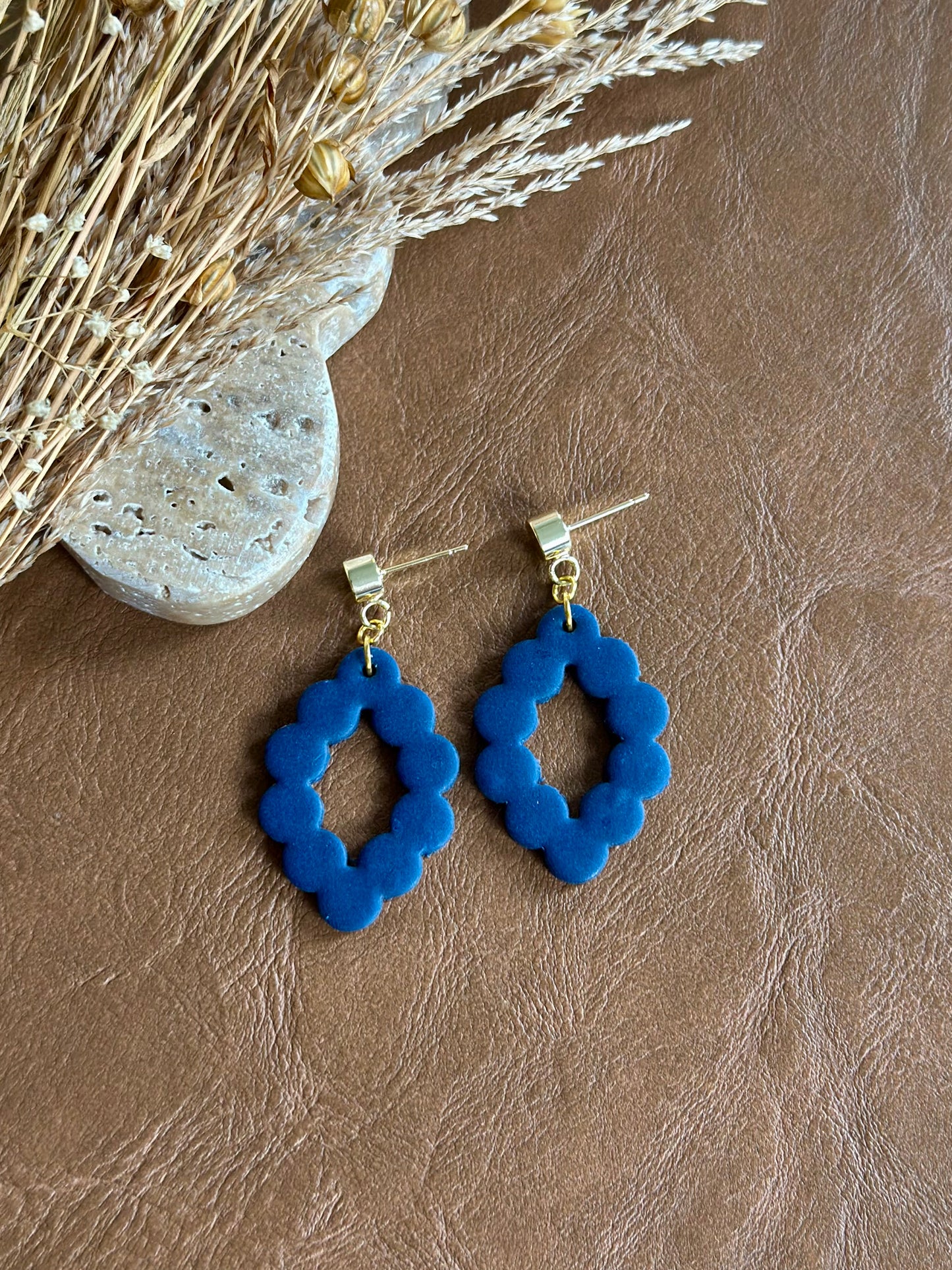 Scalloped diamond cut out dangle