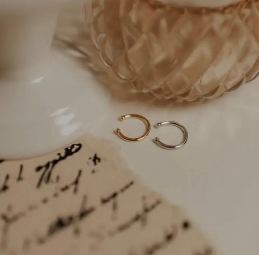 Ear cuff hoop