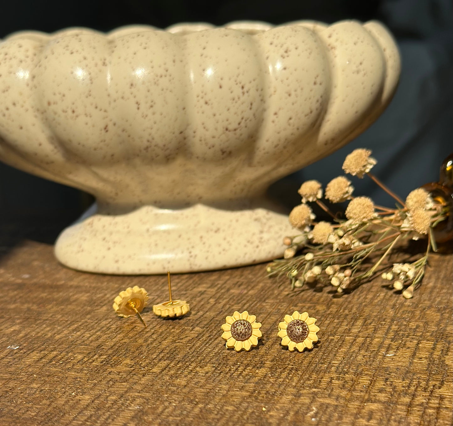 Sunflower studs