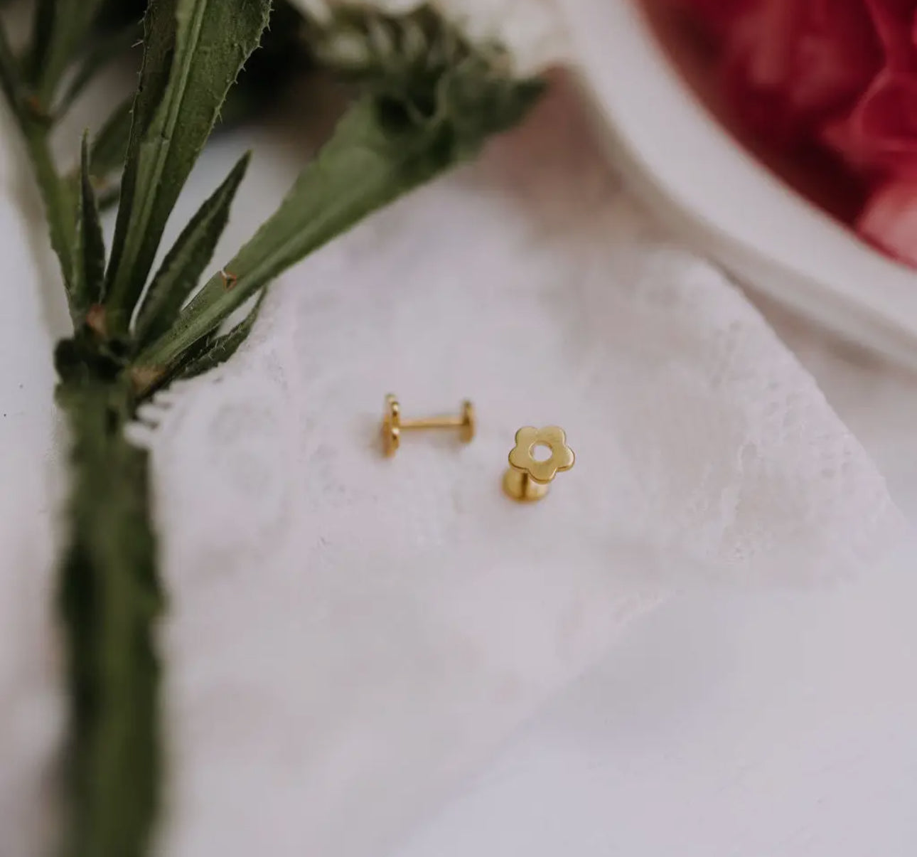 Flower flat back studs