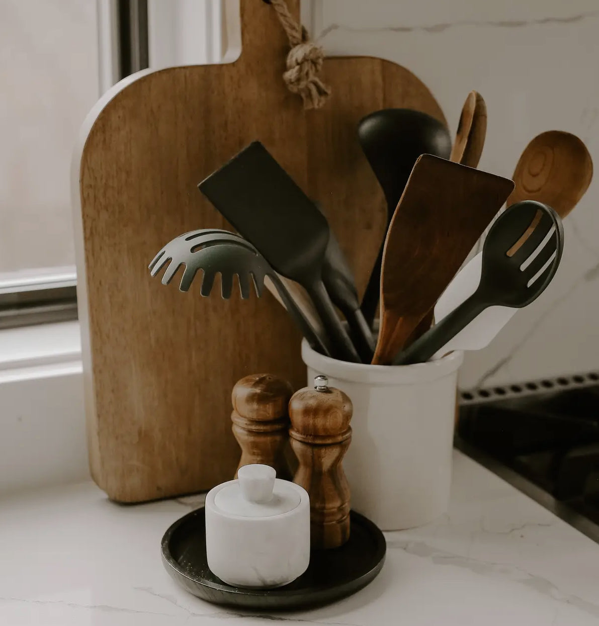 Rustic wood tray round