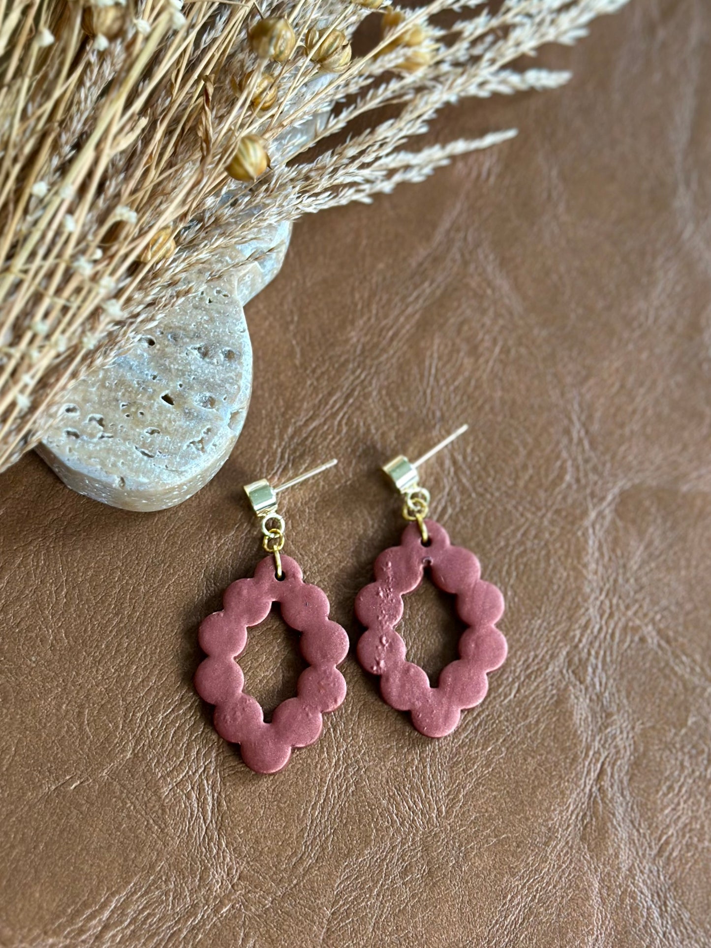 Scalloped diamond cut out dangle