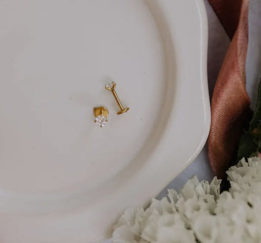 Diamond flat back studs