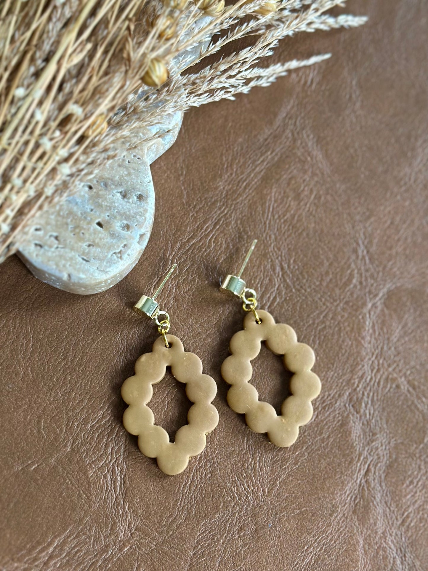 Scalloped diamond cut out dangle