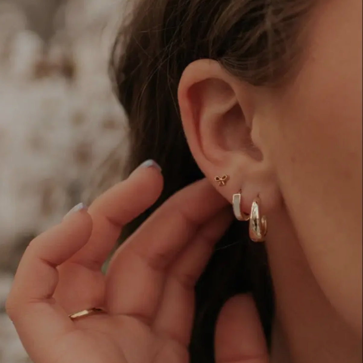 Dainty bow flat back studs