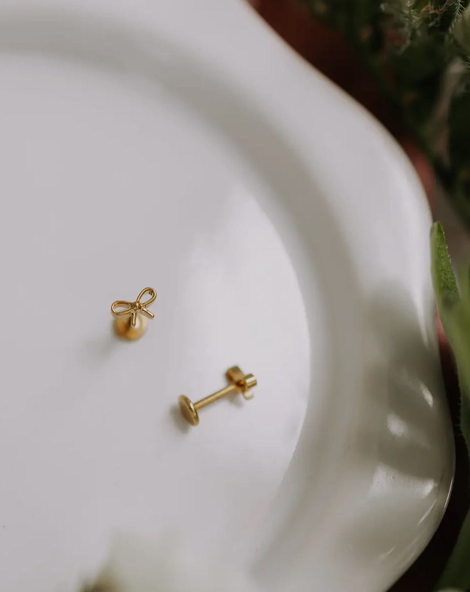 Dainty bow flat back studs