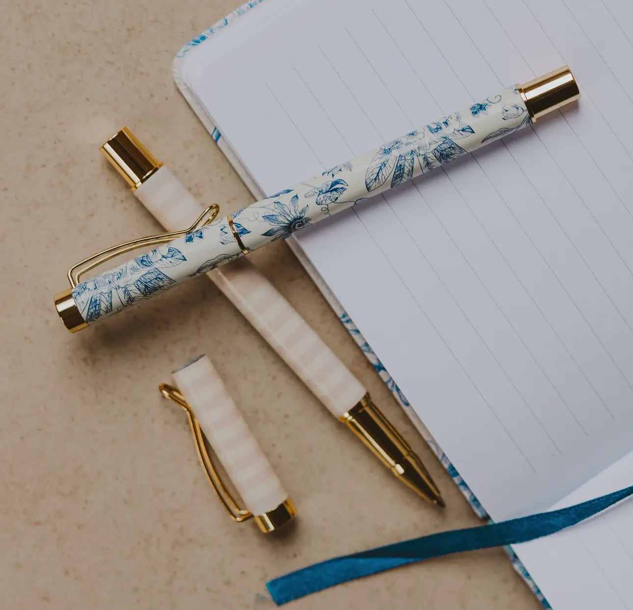 Floral metal pen set