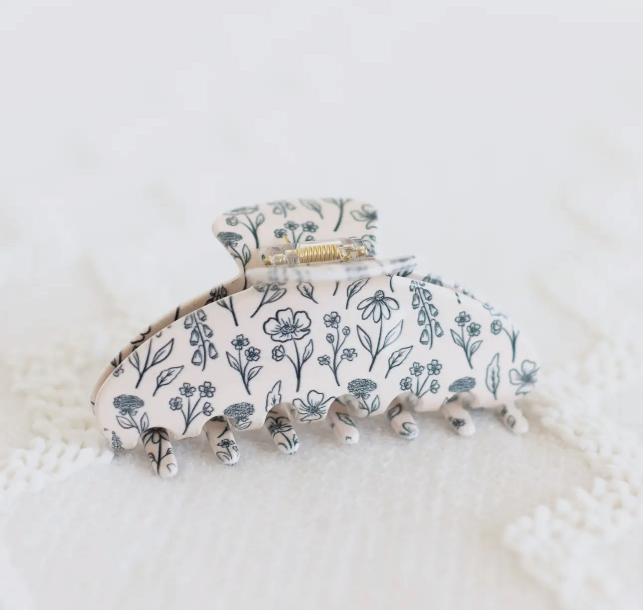 Floral hair claw clip (various)