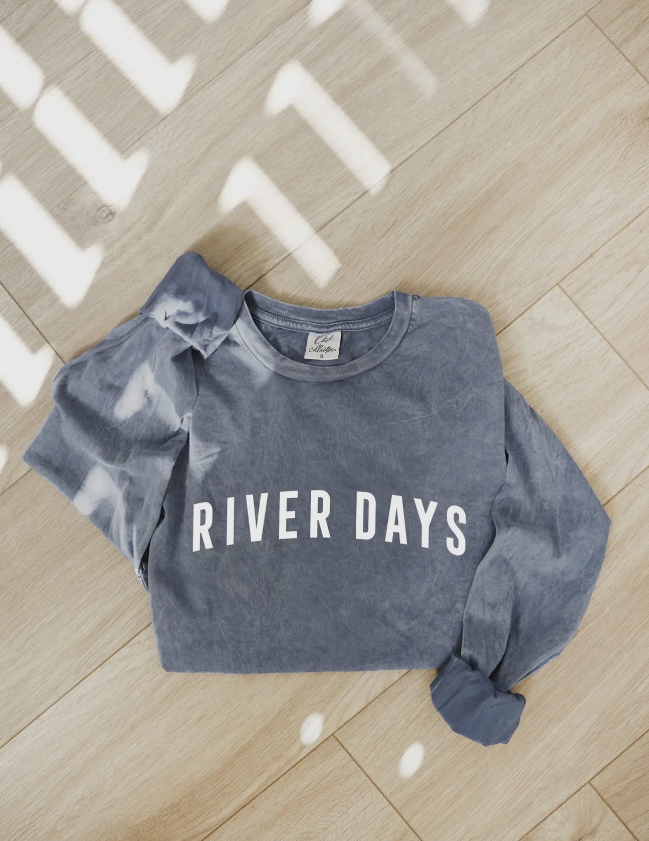 River Days long sleeve tee