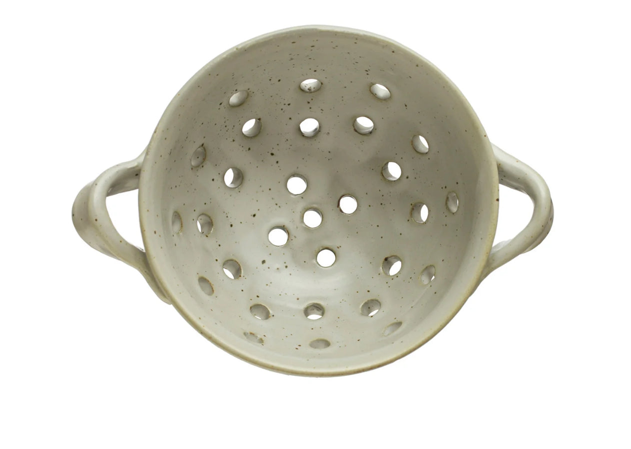 Stoneware berry bowl