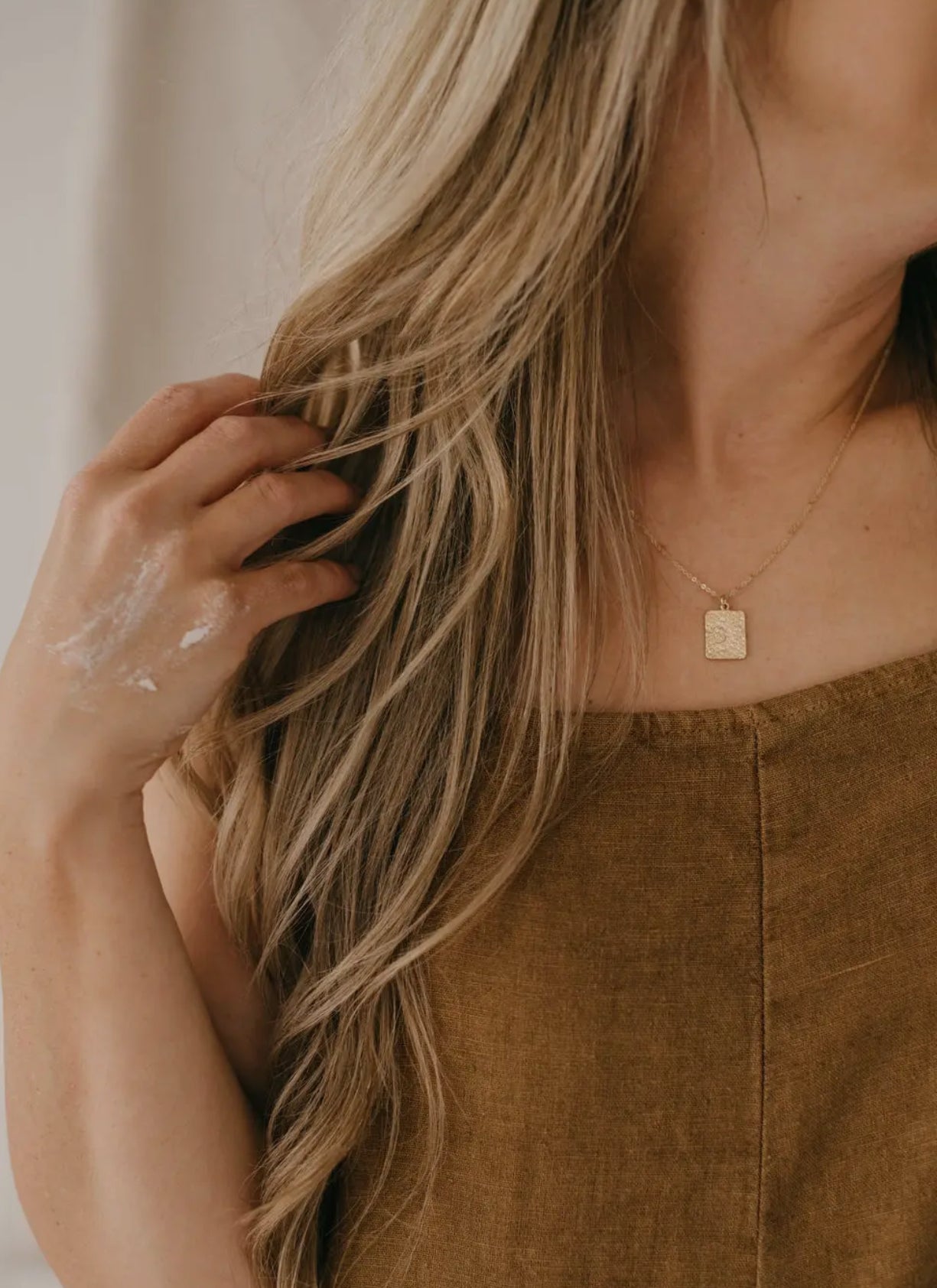 Floral stamped rectangle disc necklace