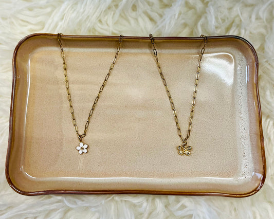 Chain link necklace with charm (various)