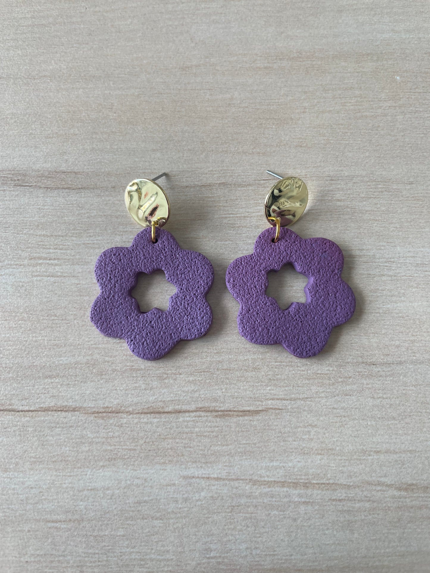 Flower dangle earrings