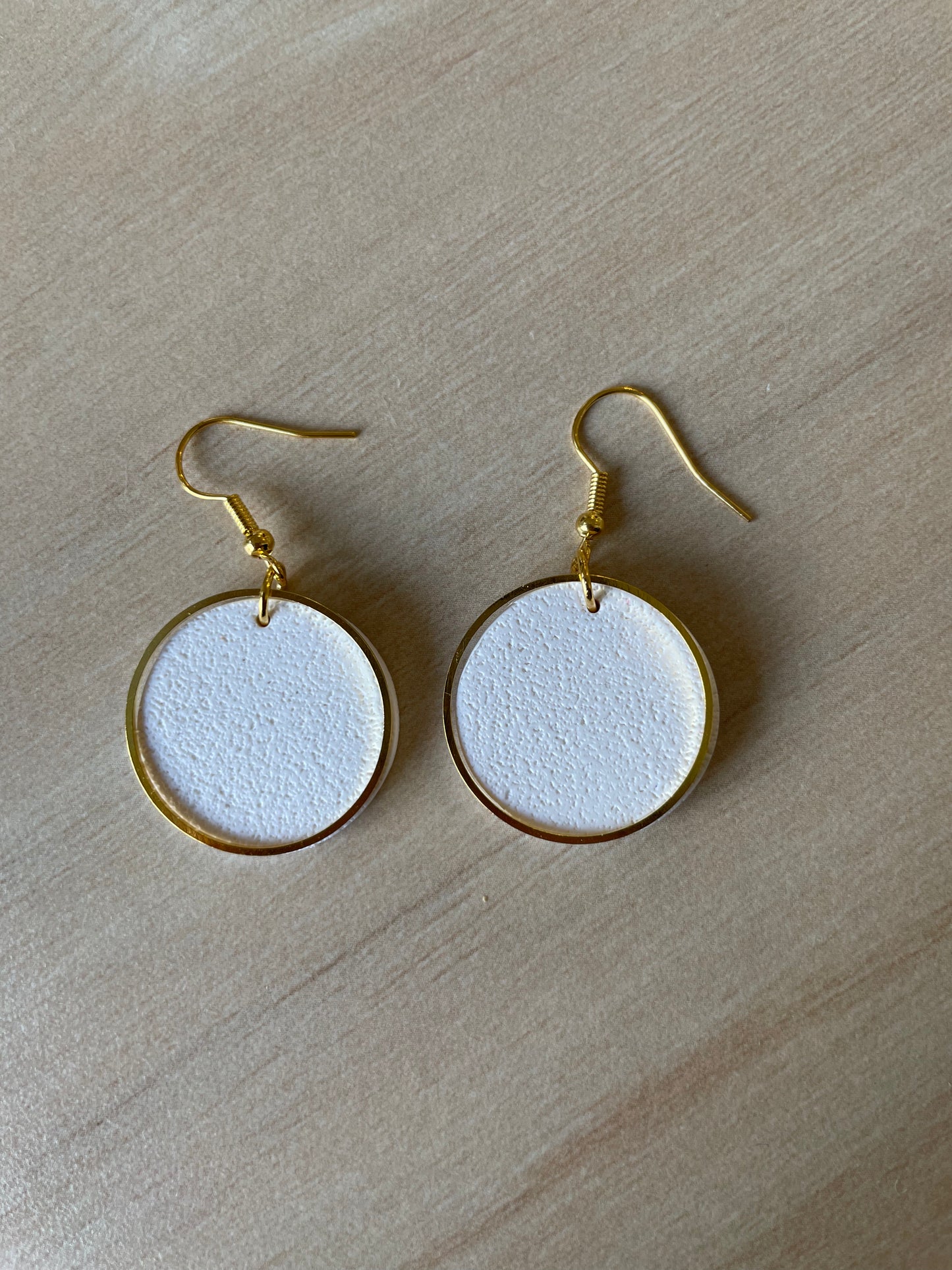 Circle dangle earrings