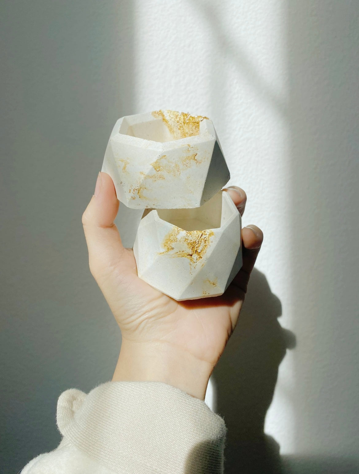 Concrete hexagonal holder