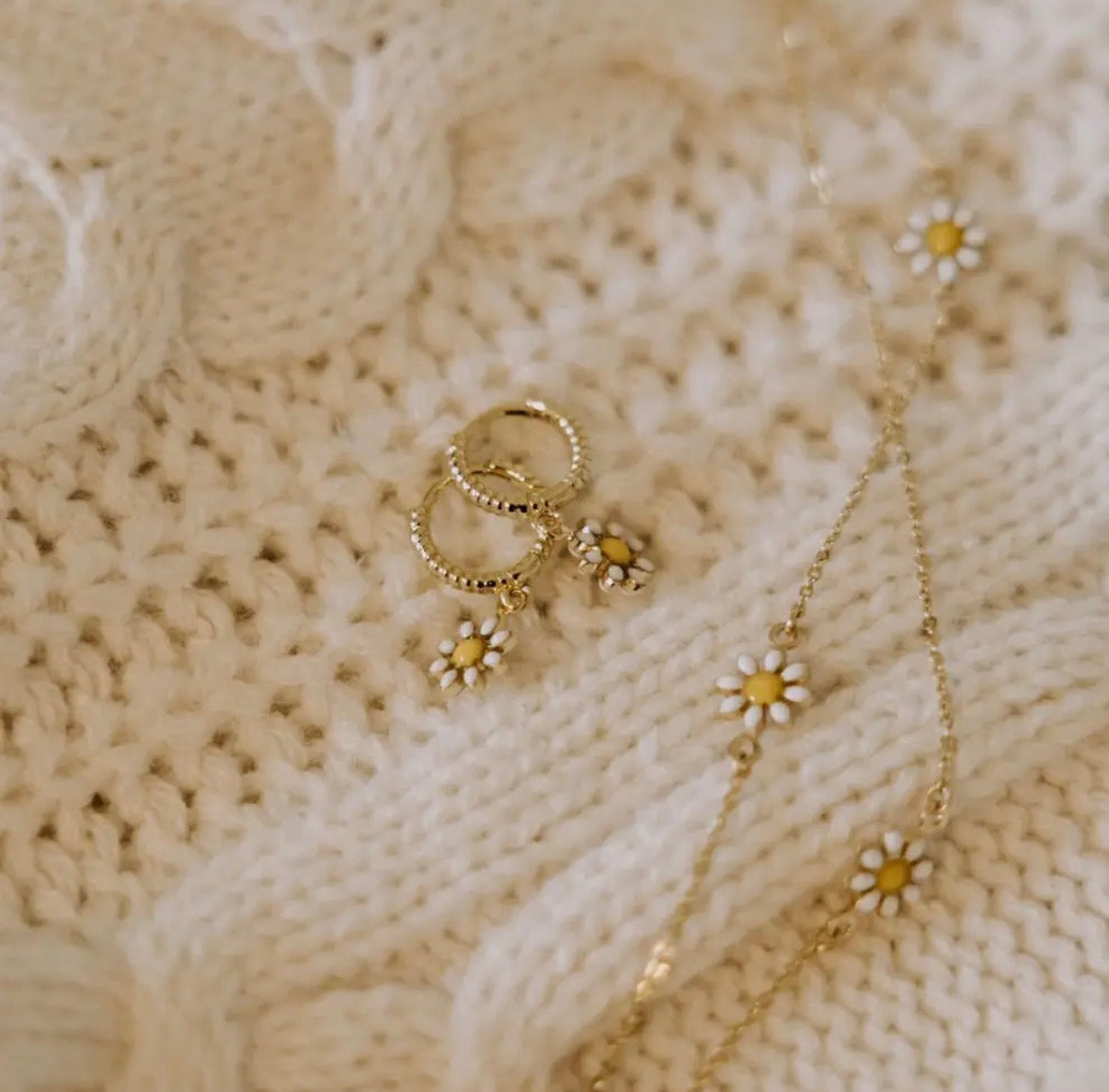 Daisy hoops