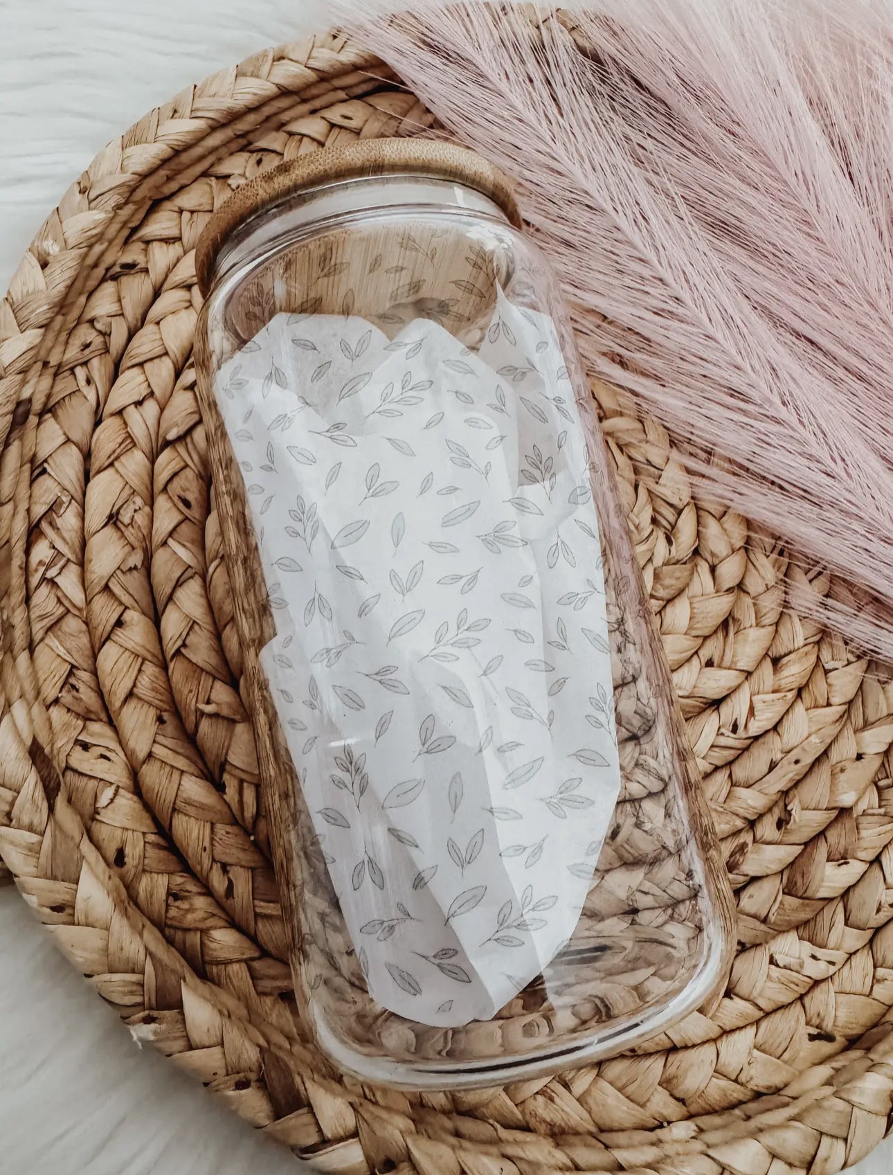 Glass cup with bamboo lid (various patterns)