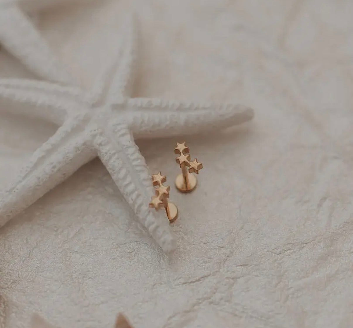 Constellation flatback studs