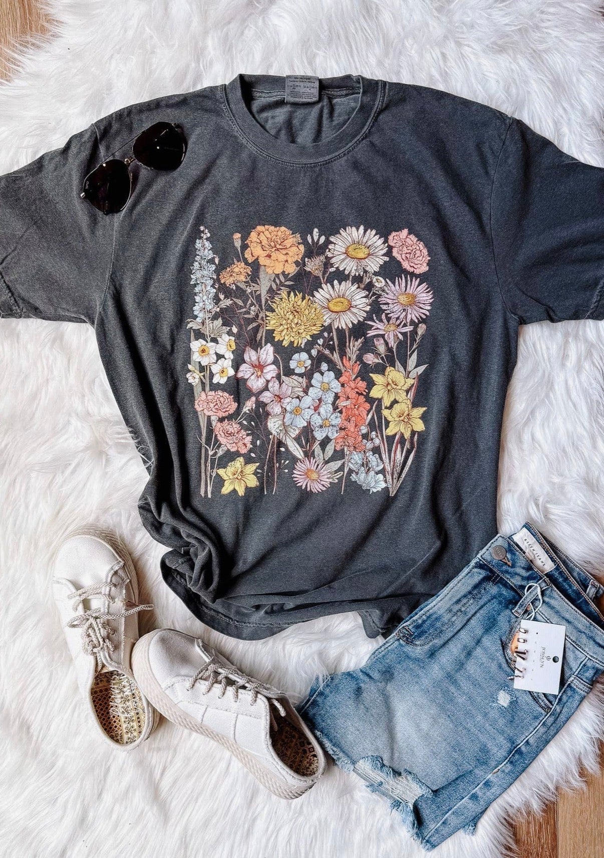 Vintage wildflowers tee