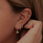 Daisy flatback studs