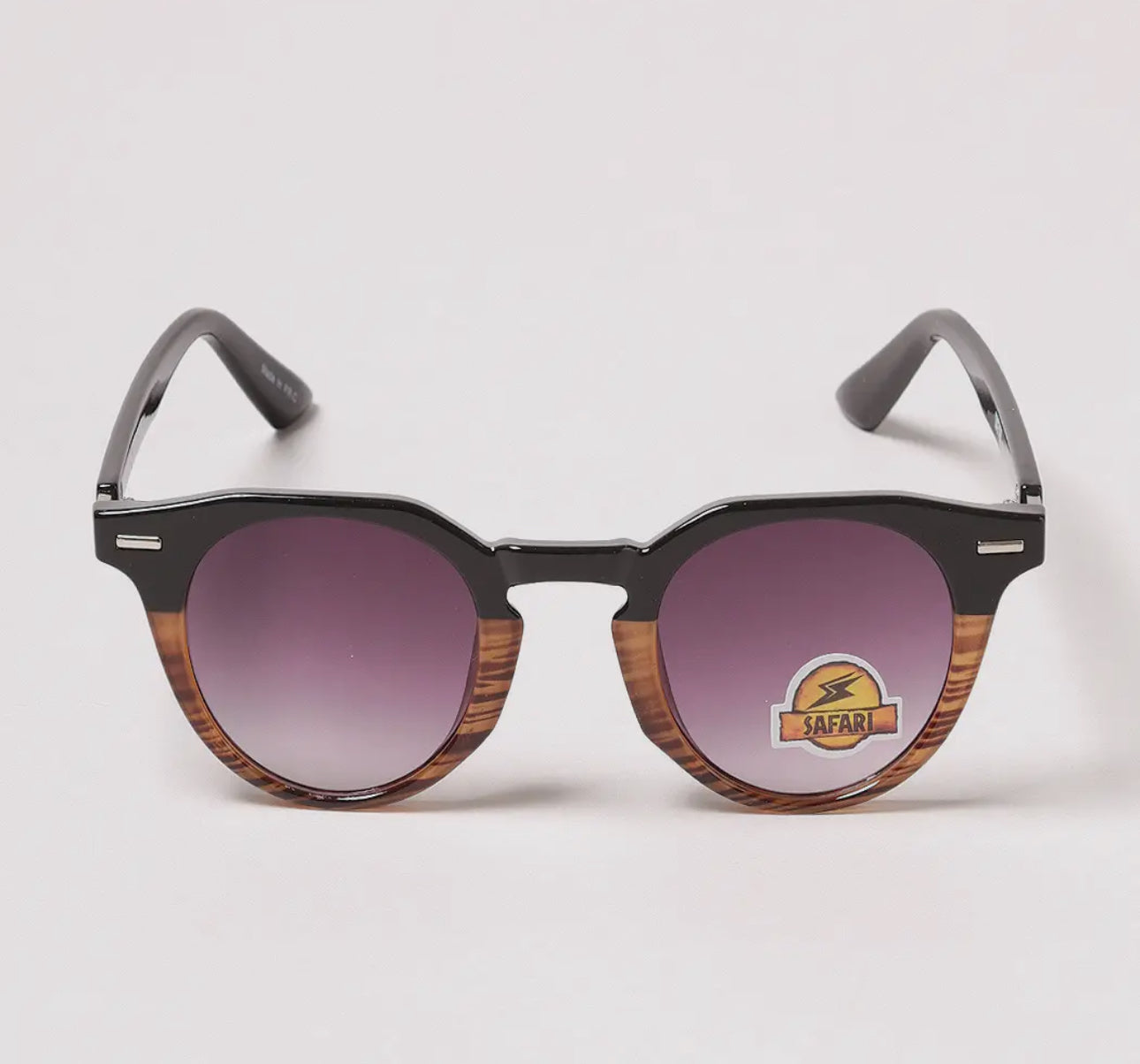 Women's round tinted sunglasses