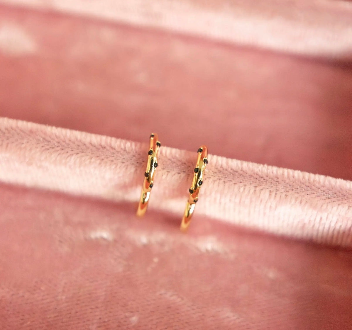Black polka dot gold hoops