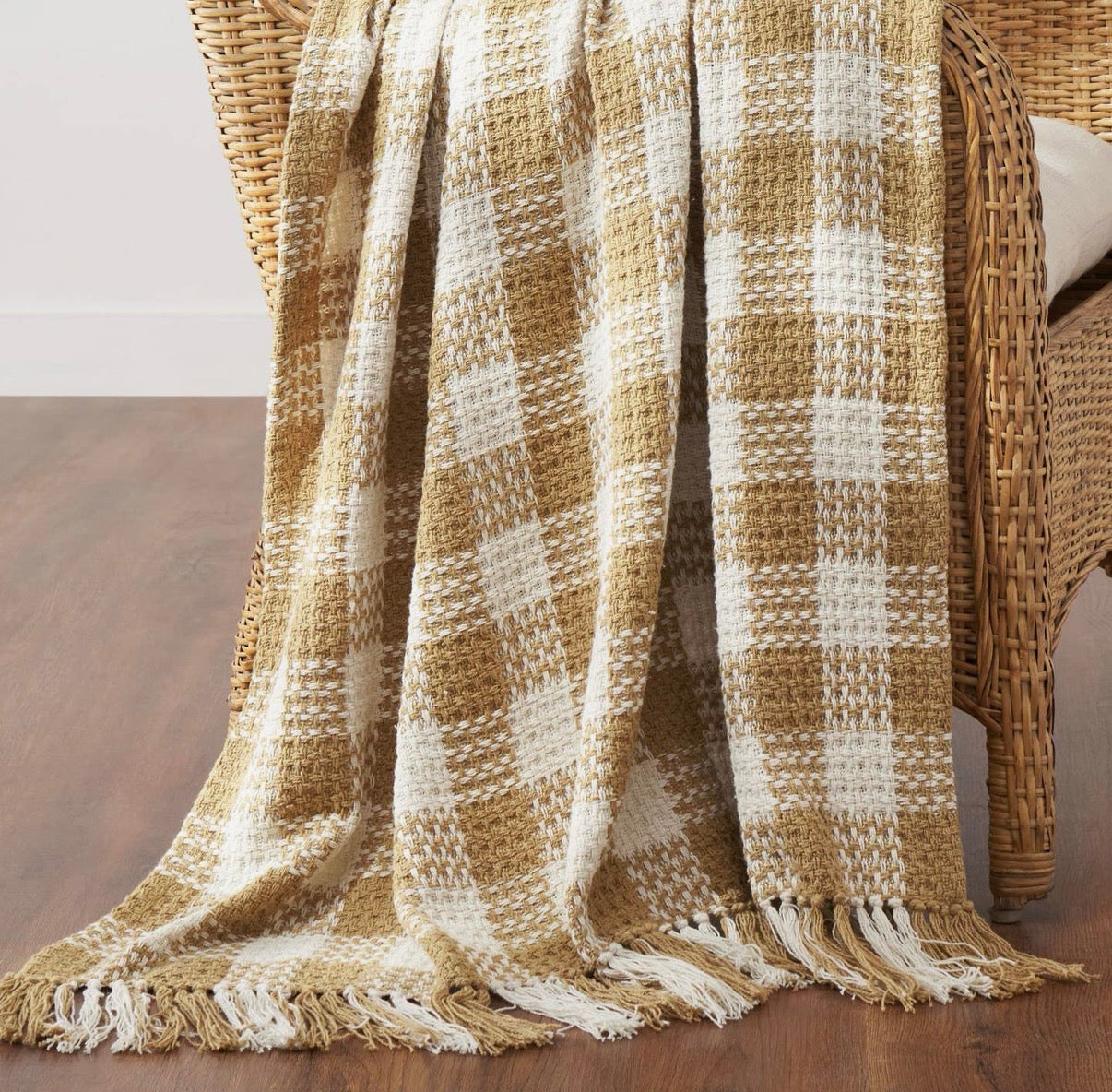 Woven heritage checkered throw blanket