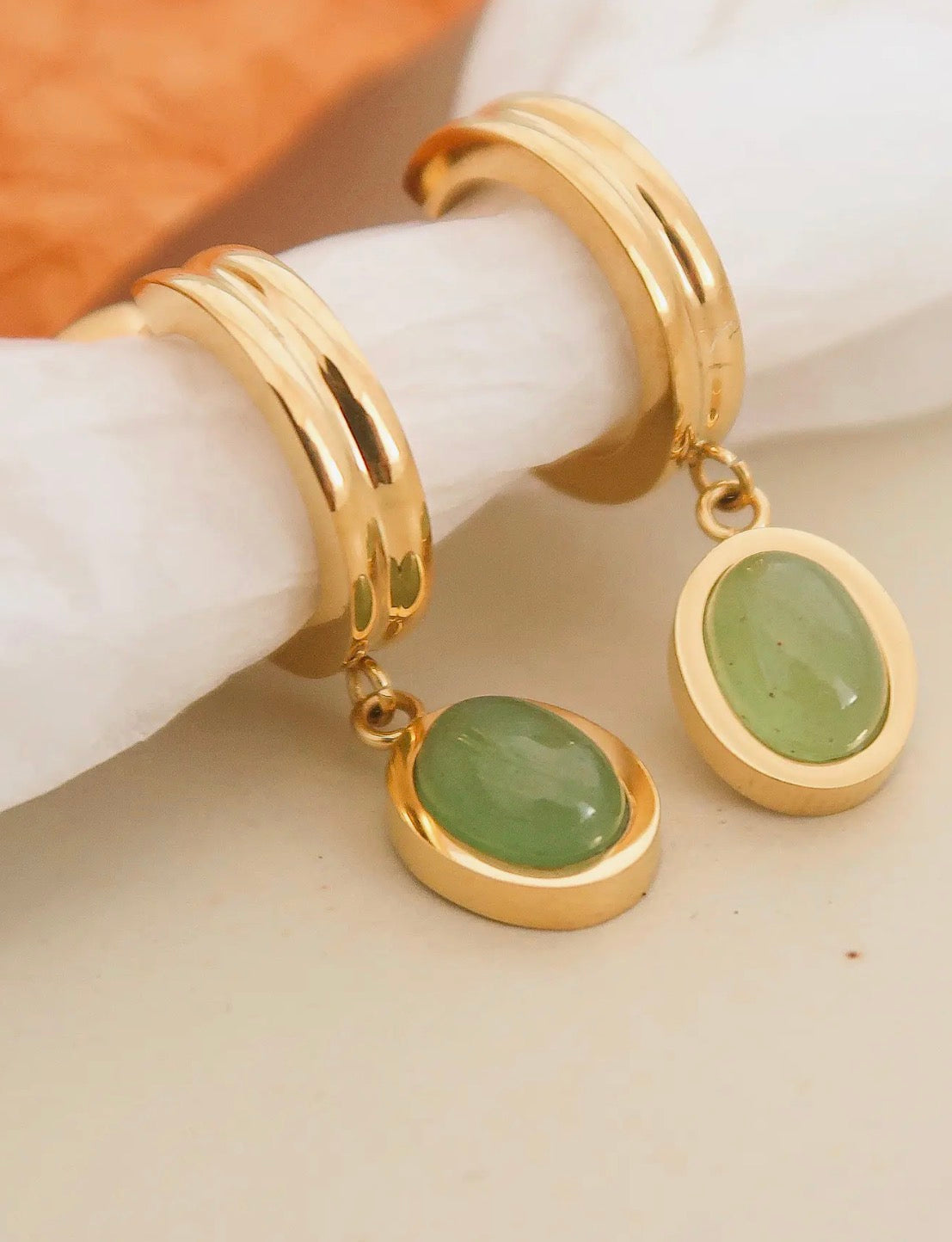 Green pendant earrings