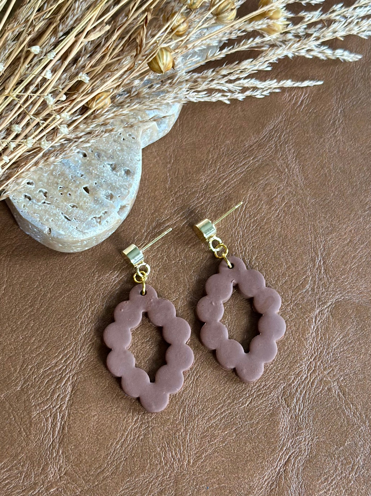 Scalloped diamond cut out dangle