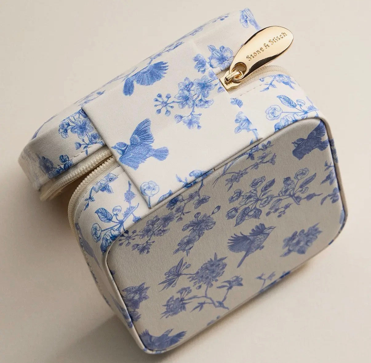 Traveling jewelry storage organizer (various)