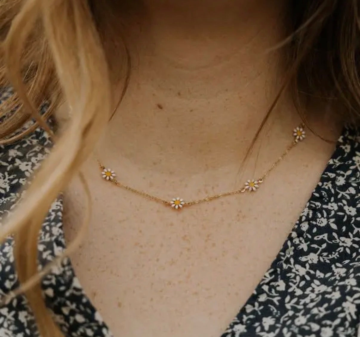 Daisy necklace