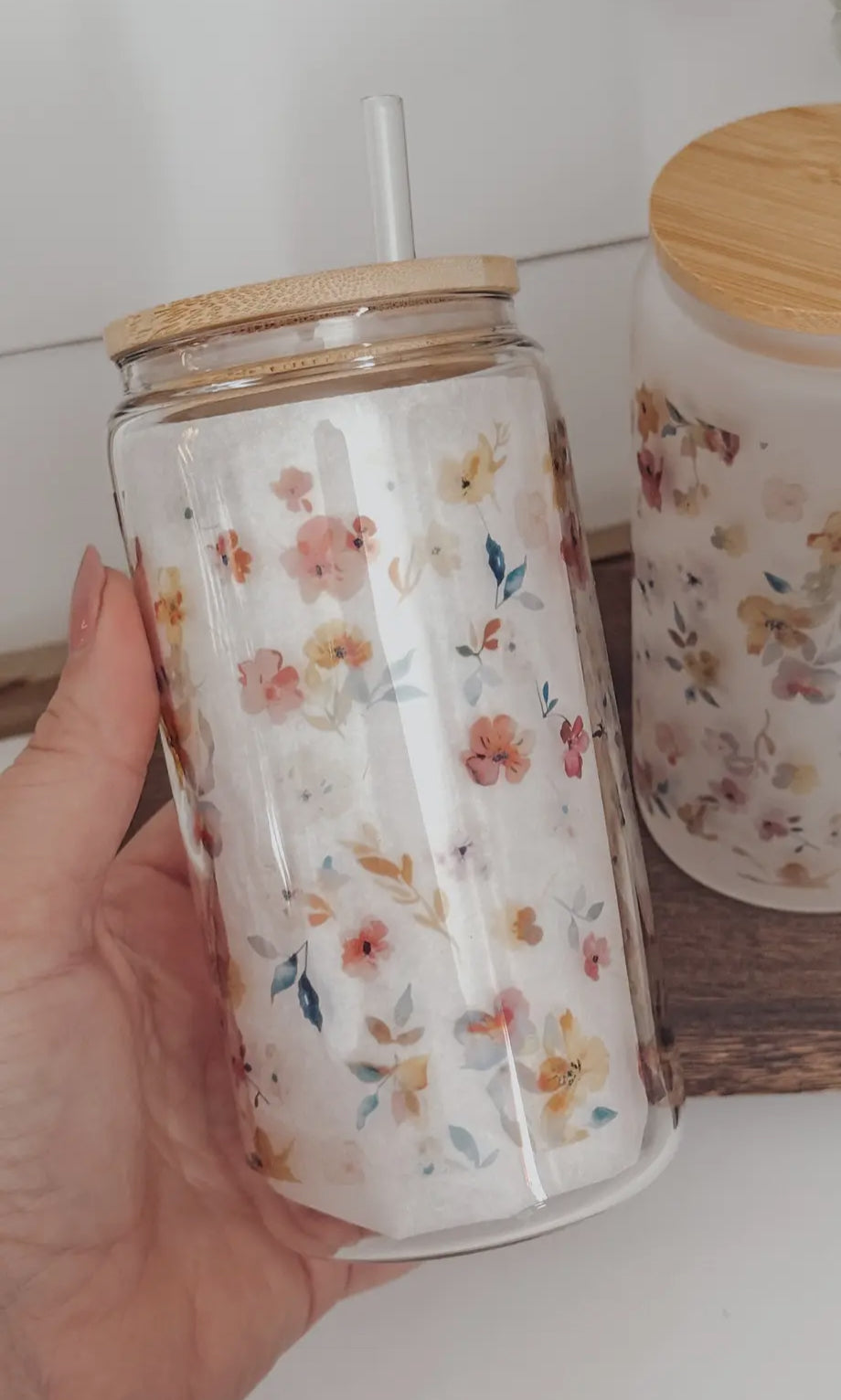 Glass cup with bamboo lid (various patterns)