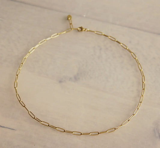 Gold chain necklace