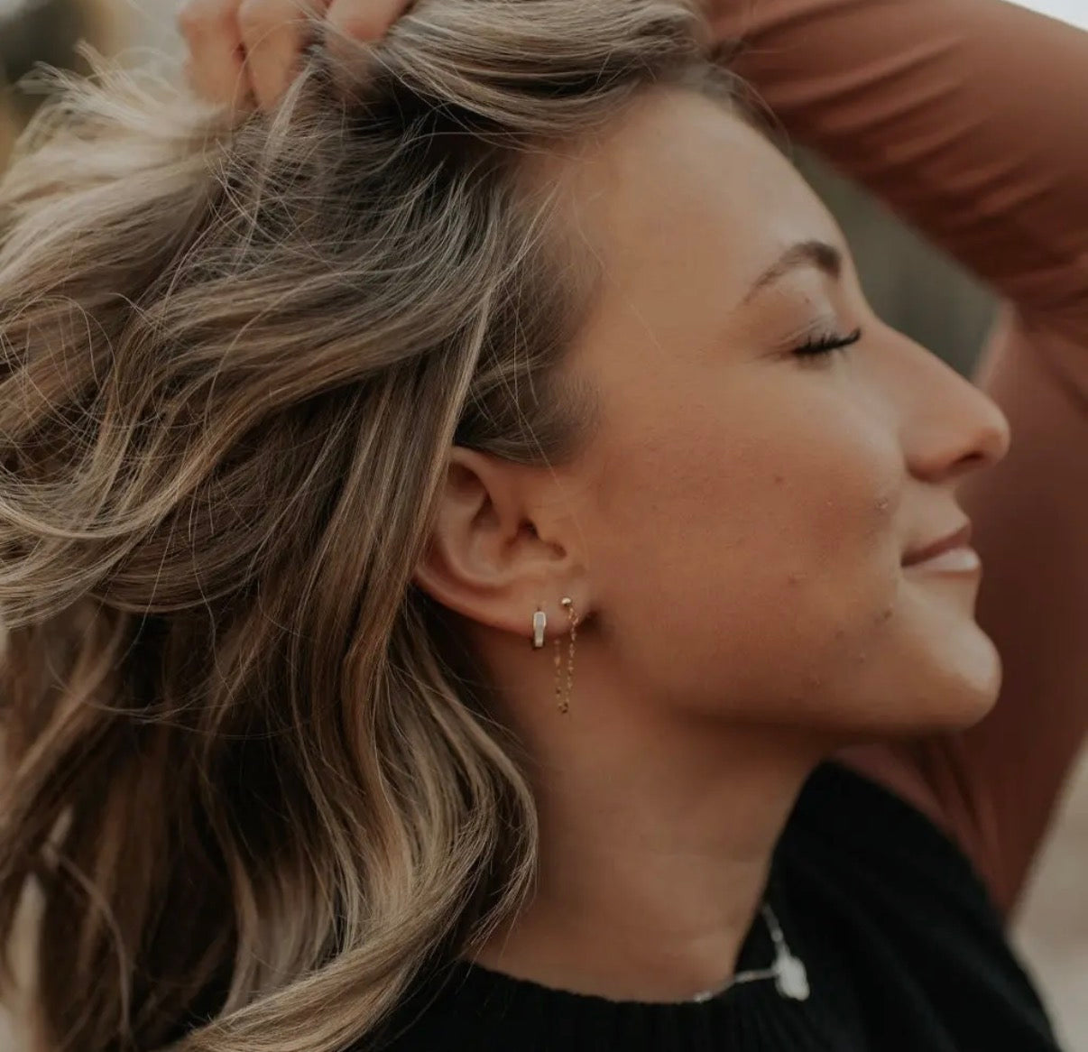 Drop chain stud earrings
