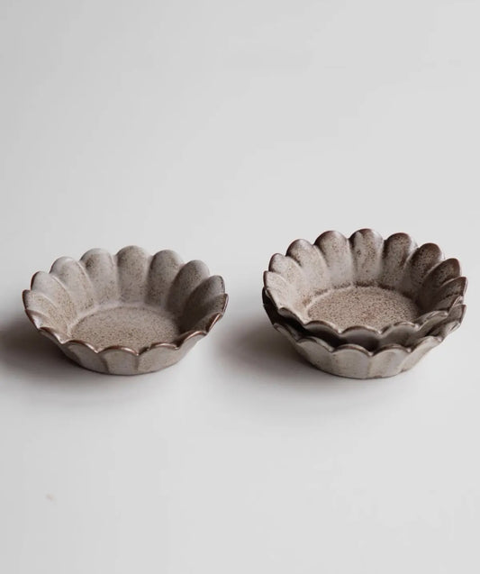 Flower ceramic pinch bowls