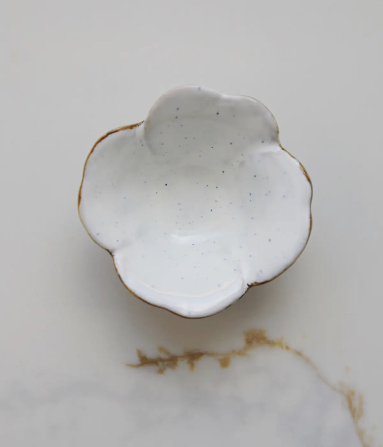 Ceramic small flower dish