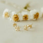 Flower mini studs, gold
