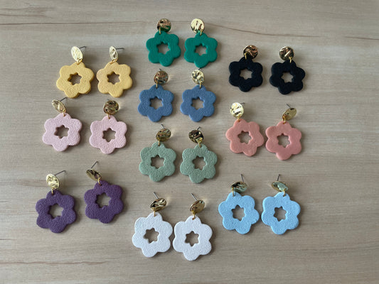 Flower dangle earrings