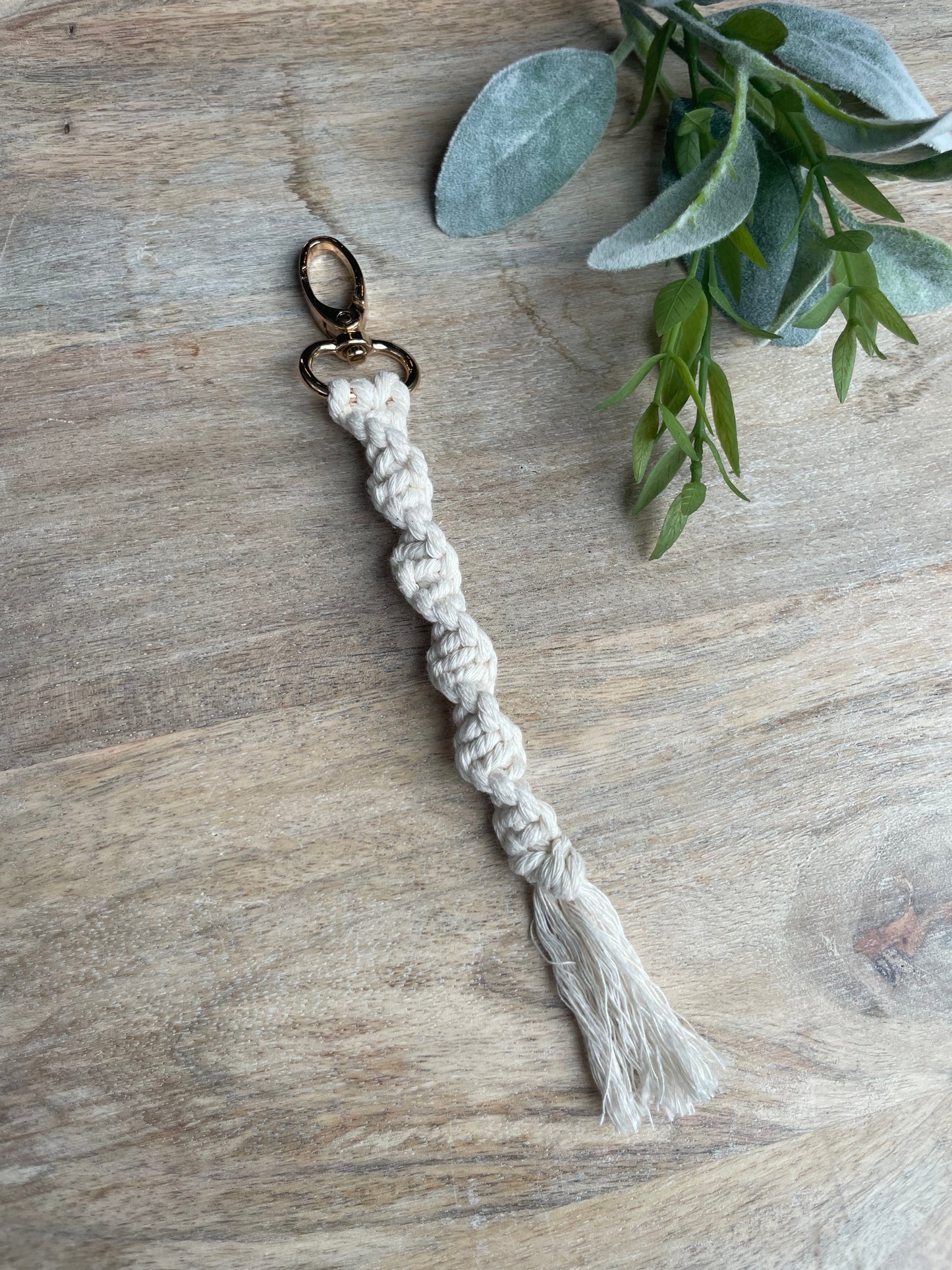 Macrame keychain